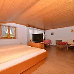 Schmid Hotel 3*