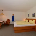 Schmid Hotel 3*
