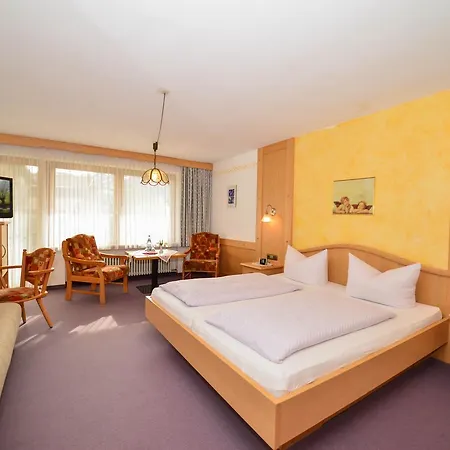 Schmid Hotel 3*
